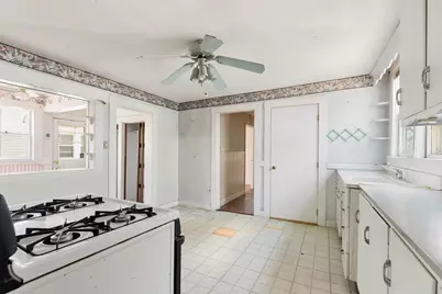 51 Oakland Street, Malden, MA 02148 - Photo 8