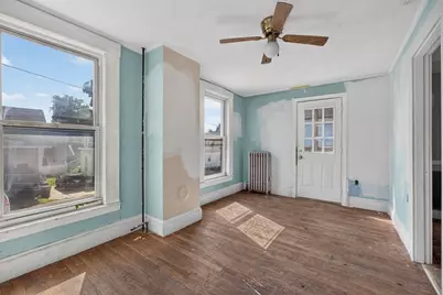 37 Fourth St, Lowell, MA 01850 - Photo 24