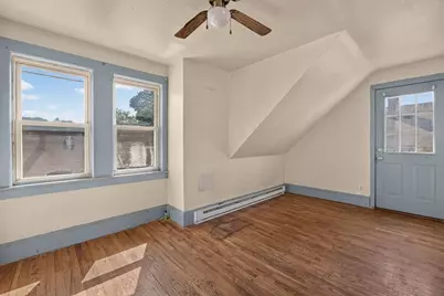 37 Fourth St, Lowell, MA 01850 - Photo 30
