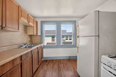 37 Fourth St, Lowell, MA 01850 - Photo 32