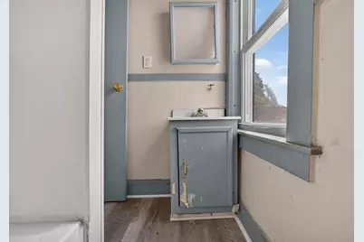 37 Fourth St, Lowell, MA 01850 - Photo 38