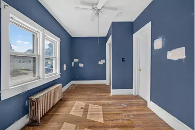37 Fourth St, Lowell, MA 01850 - Photo 14