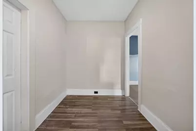 37 Fourth St, Lowell, MA 01850 - Photo 16