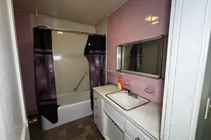 109 Kingsley St, Springfield, MA 01104 - Photo 18