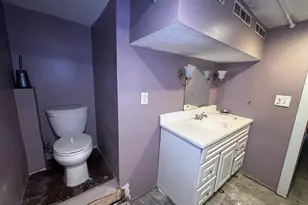 109 Kingsley St, Springfield, MA 01104 - Photo 24