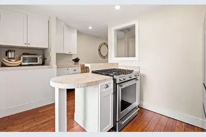 16 Warren St #16, Newburyport, MA 01950 - Photo 6