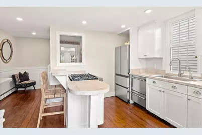 16 Warren St #16, Newburyport, MA 01950 - Photo 2