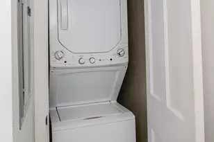 240 Franklin St, Cambridge, MA 02139 - Photo 10