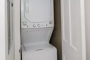 240 Franklin St, Cambridge, MA 02139 - Photo 10