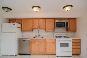240 Franklin St, Cambridge, MA 02139 - Photo 4