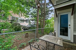 23 Bellis Cir, Cambridge, MA 02140 - Photo 22