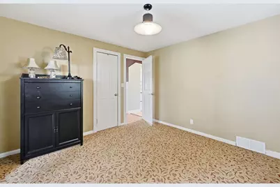 71 Ogden St, Springfield, MA 01151 - Photo 18