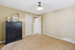 71 Ogden St, Springfield, MA 01151 - Photo 18