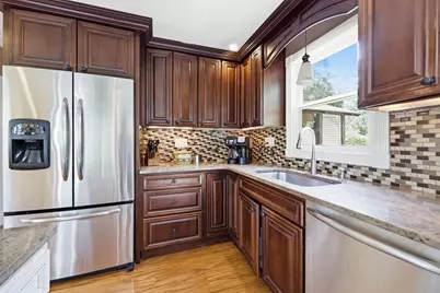 71 Ogden St, Springfield, MA 01151 - Photo 4