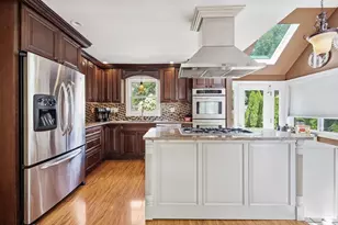 71 Ogden St, Springfield, MA 01151 - Photo 8