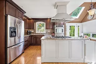 71 Ogden St, Springfield, MA 01151 - Photo 8