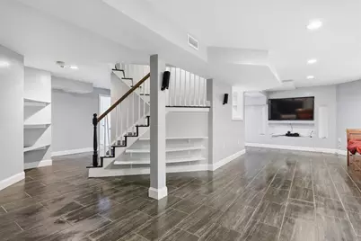 247 Hampstead St, Methuen, MA 01844 - Photo 16