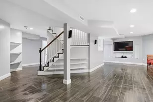 247 Hampstead St, Methuen, MA 01844 - Photo 16