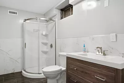 247 Hampstead St, Methuen, MA 01844 - Photo 22