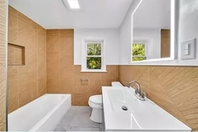 1297 Pleasant St, Weymouth, MA 02189 - Photo 8