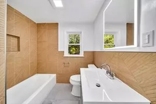 1297 Pleasant St, Weymouth, MA 02189 - Photo 8