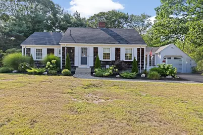 4 Country Drive, Hingham, MA 02043 - Photo 1