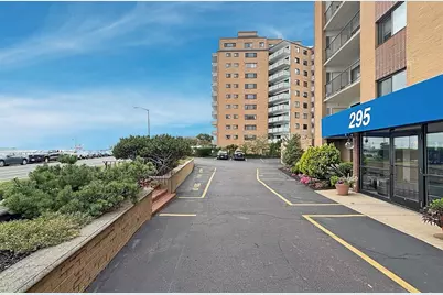 295 Lynn Shore Dr #104, Lynn, MA 01902 - Photo 2
