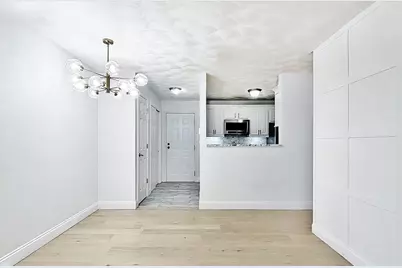 65 Centre St #12, Lynn, MA 01905 - Photo 4