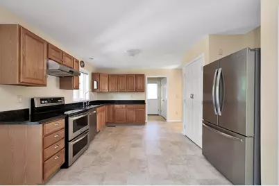 22 Winter St, Holbrook, MA 02343 - Photo 10