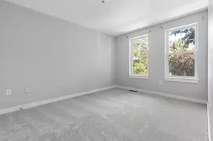 12 Blue Jay Cir, Boston, MA 02126 - Photo 10