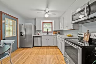 7 Riverview Dr, Middleton, MA 01949 - Photo 8