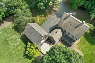 10 Poquanticut Ave, Easton, MA 02334 - Photo 2