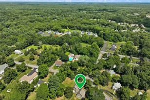 10 Poquanticut Ave, Easton, MA 02334 - Photo 40