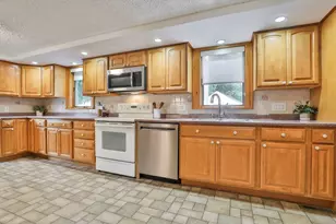 21 Preston St, Wakefield, MA 01880 - Photo 10