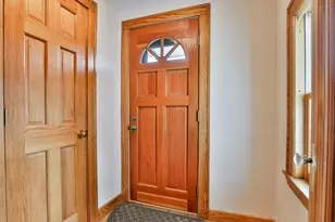 21 Preston St, Wakefield, MA 01880 - Photo 2