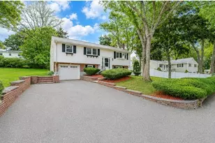 11 Coweeset Dr, Brockton, MA 02301 - Photo 2