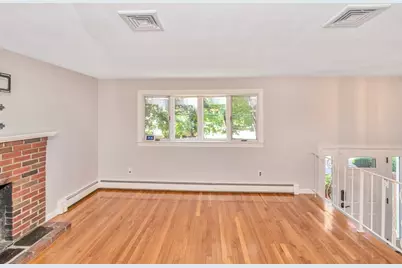 11 Coweeset Dr, Brockton, MA 02301 - Photo 12