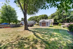 34 Heather St, Beverly, MA 01915 - Photo 24