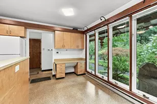 8 Morgan Cir, Amherst, MA 01002 - Photo 8