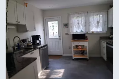 9 Velvet Ave, Westport, MA 02790 - Photo 6
