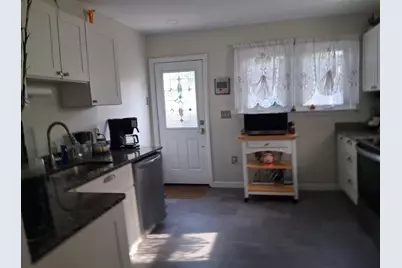 9 Velvet Ave, Westport, MA 02790 - Photo 6