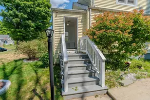 34 Hawthorne St, North Attleboro, MA 02760 - Photo 4