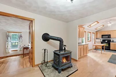 587 Main St, Boylston, MA 01505 - Photo 8