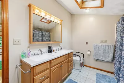 587 Main St, Boylston, MA 01505 - Photo 14