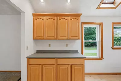 587 Main St, Boylston, MA 01505 - Photo 6