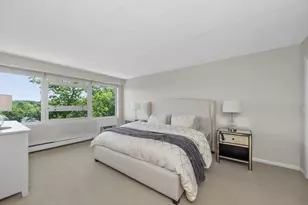 10 Hammond Pond Pkwy, Newton, MA 02467 - Photo 14