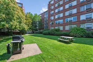 10 Hammond Pond Pkwy, Newton, MA 02467 - Photo 28