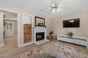 49 Lexington St, Millbury, MA 01527 - Photo 6