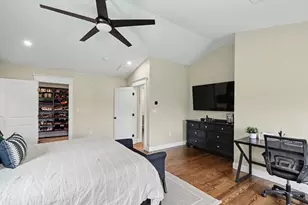 19 Katherine St, Acushnet, MA 02743 - Photo 22