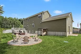 19 Katherine St, Acushnet, MA 02743 - Photo 38